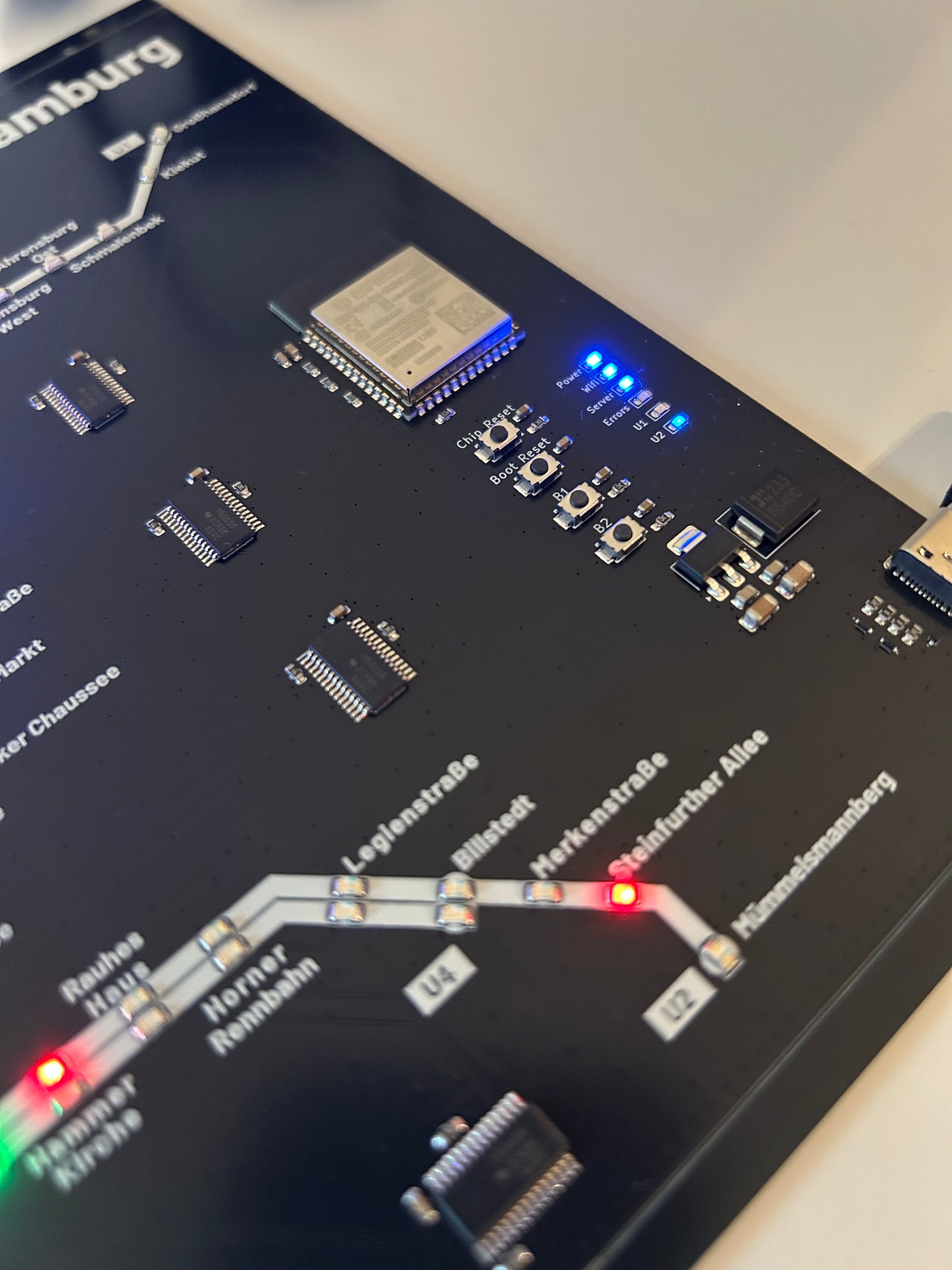 Hamburg U-Bahn PCB mit 99 LEDs